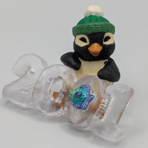 Hallmark Keepsake Cool Decade 2001, 2nd in Cool Decade Series, Penguin Ornament - Picture 1 of 11